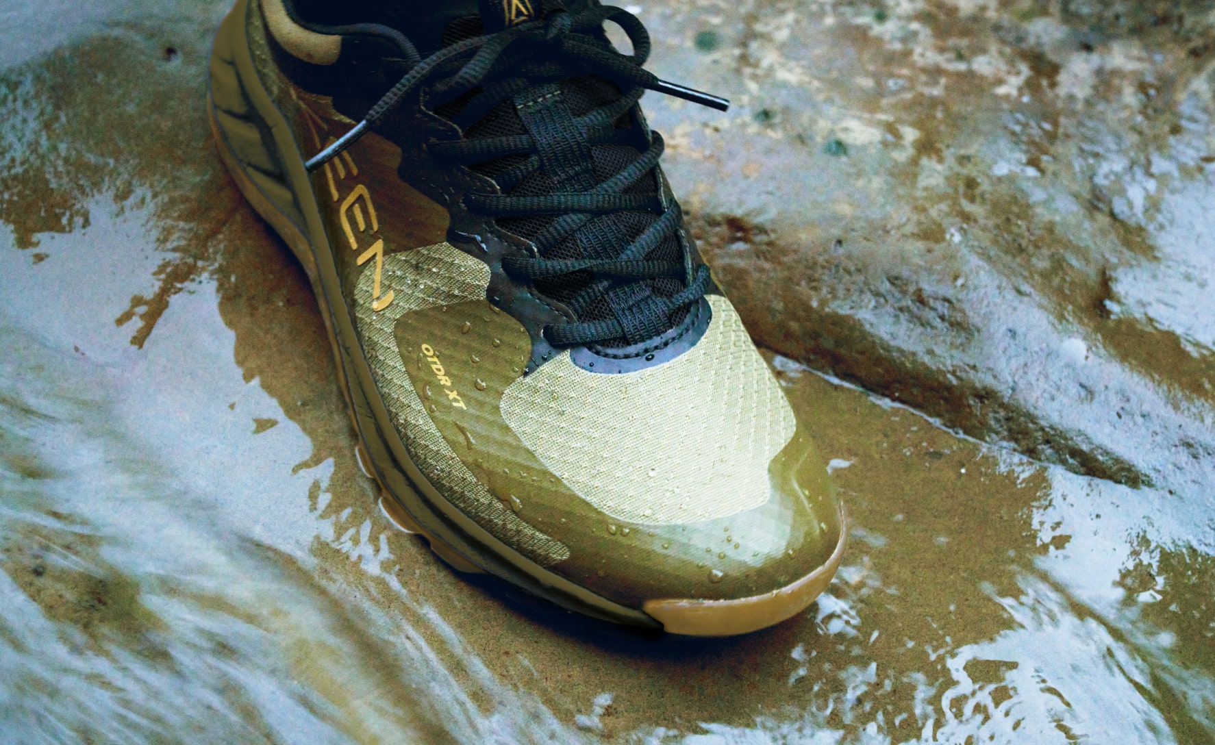 Men's Versacore Waterproof Shoe  |  Bronze Green/Black