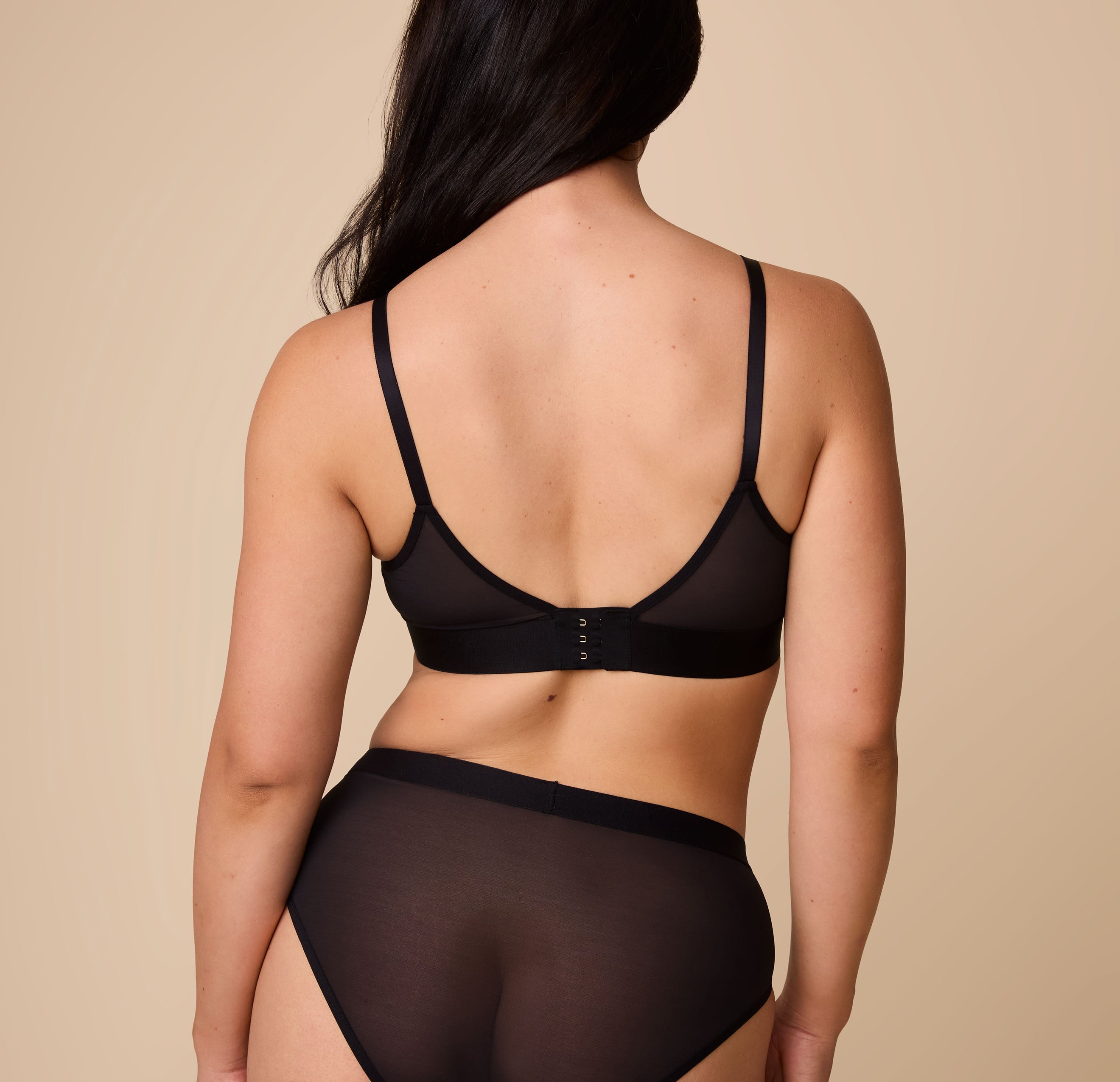 ComfortMesh™ Triangle Bralette - Black